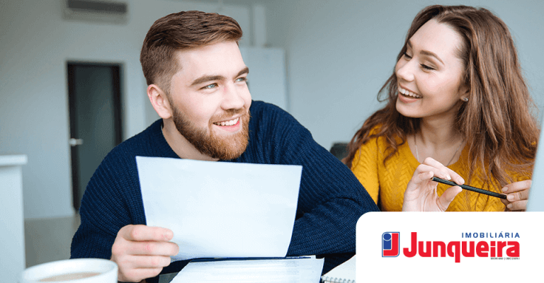 Leia mais sobre o artigo Composição de renda para financiamento: como funciona?