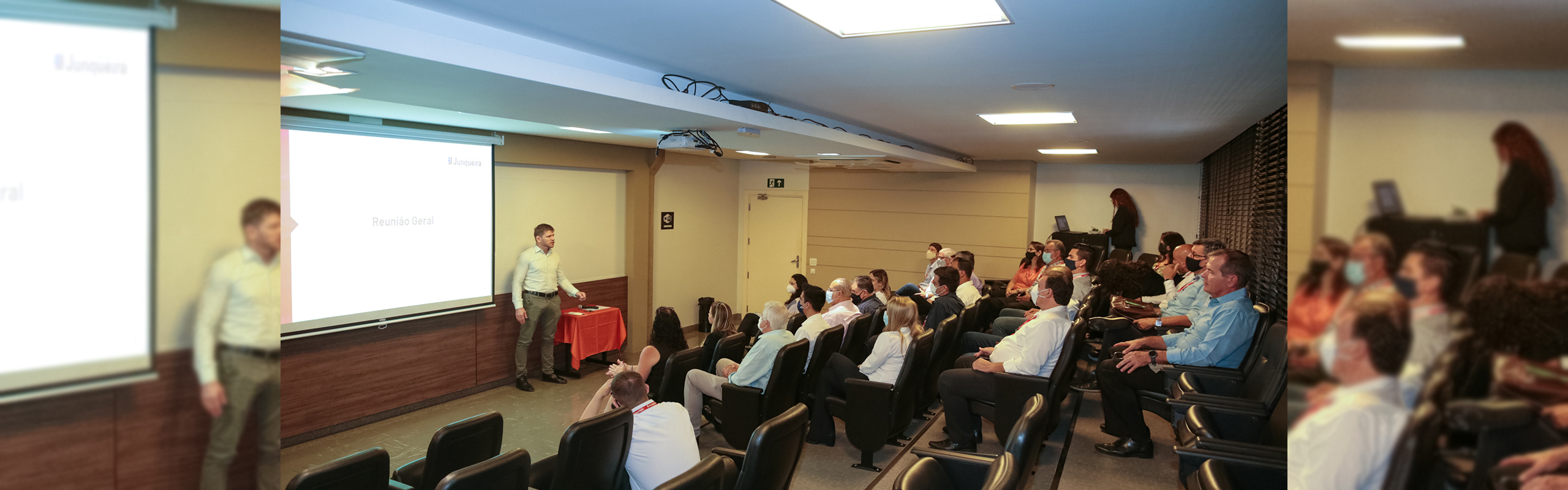 Junqueira inicia o ano com reunião geral da equipe